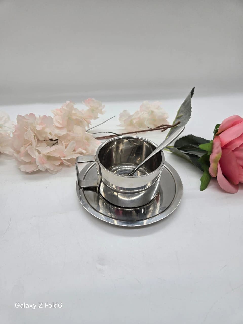 Tasse et soucoupe en acier inoxydable à double paroi polie, avec cuillère assortie